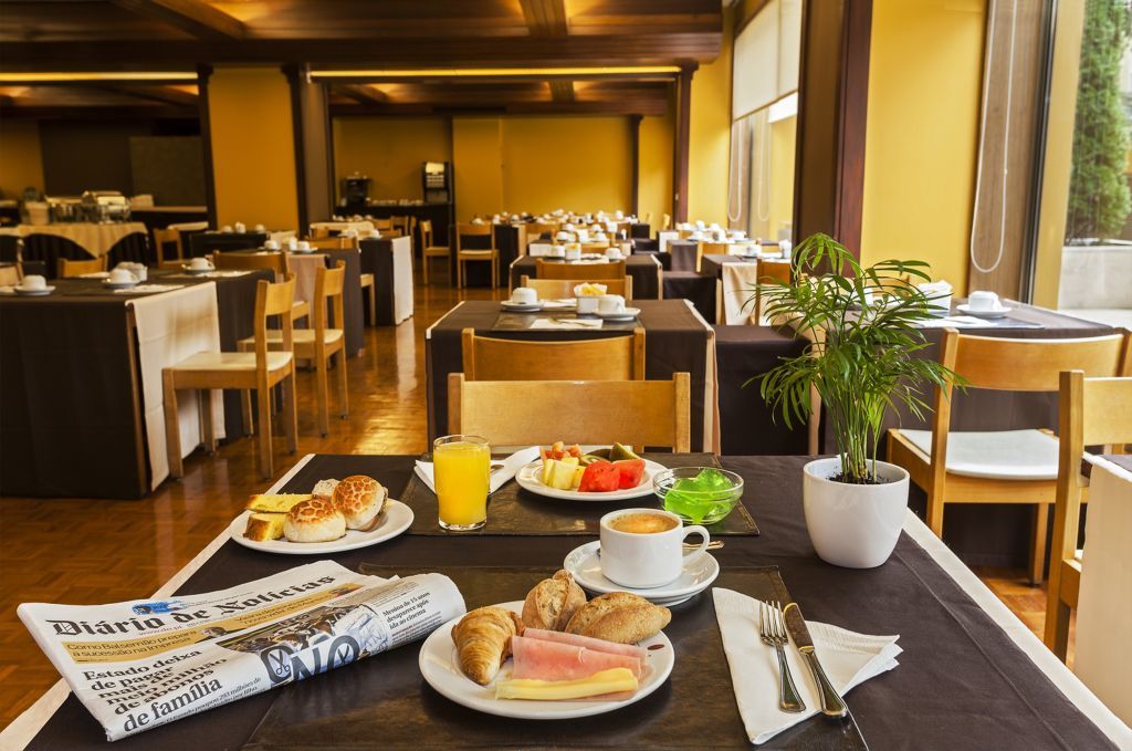 Hf Tuela Porto Otel Restoran fotoğraf